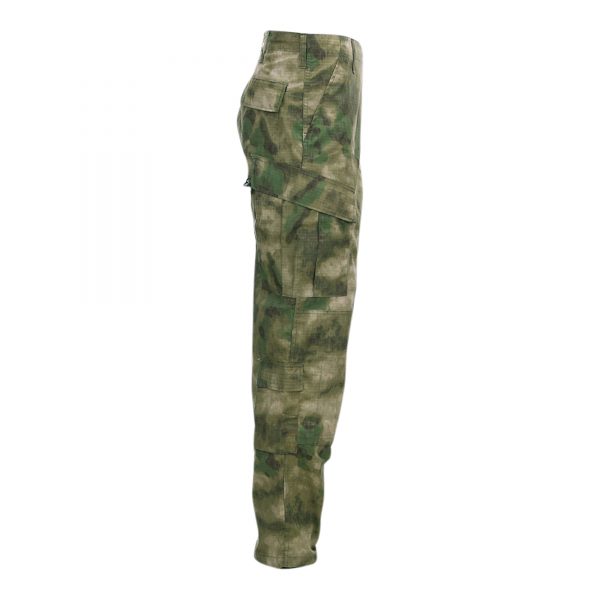111237 Broek ACU style ICC FG2 Broek ICC FG van 60% katoen en 40% polyester <strong>Kenmeren:</strong> <ul> <li>ACU style</li> <li>Voorzien van zakken op bovenbeen en dijbeen</li> <li>Extra versterkt kruis</li> <li>Achterkant voorzien van twee achterzakken</li> <li>Ripstop</li> </ul> <div> <div><a title="Maattabel" href="https://dump.dev.newagents.nl/wp-content/uploads/2018/06/deDump.nl-Broek-ACU-Style-ICC-FG-Maattabel.pdf" target="_blank" rel="noopener noreferrer"> <button><span style="color: #ef471f;font-size: medium"><strong>Maattabel</strong></span></button></a></div> </div>