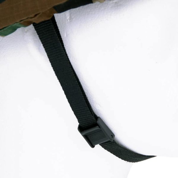 2121363 Kinder helm Woodland de luxe van 100% plastic en een woodland cover. Deze helm wordt veelal gebruikt voor themafeestjes, carnaval en dergelijke. <div class="colordesc"></div>