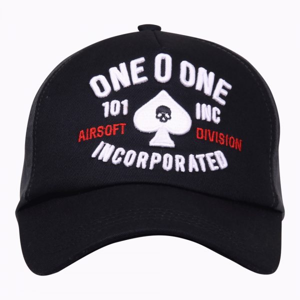 BASEBALL CAP 101 INC 101 Baseball cap van katoen. De cap is verstelbaar en heeft een print op de voor zijde van de cap. &nbsp;