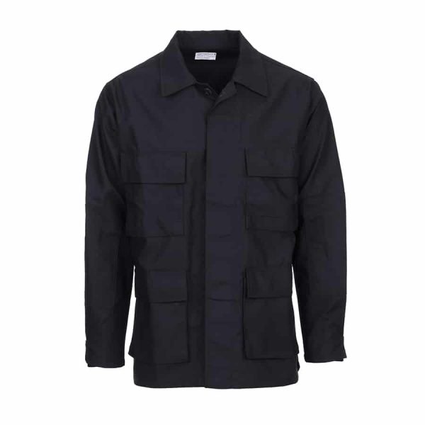 BDU binnen jas2 <div class="colordesc"> <strong><big>BDU binnenjack</big></strong> <hr /> Het BDU binnenjack, ook wel bekend als veldjack Zwart, is een essentieel kledingstuk voor avonturiers en liefhebbers van outdoor activiteiten. Met 4 handige opgestikte zakken aan de voorzijde biedt dit binnenjack voldoende opbergruimte voor al je benodigdheden. Gemaakt van hoogwaardig materiaal, bestaande uit 65% polyester en 35% katoen, is dit binnenjack ontworpen om bestand te zijn tegen ruwe omstandigheden en langdurig gebruik. Of je nu gaat wandelen in de natuur, survivalen in het wild, vissen aan de waterkant of andere outdoor avonturen beleeft, het BDU binnenjack staat altijd voor je klaar. Dit veelzijdige veldjack is verkrijgbaar in verschillende kleuren en maten, zodat je de perfecte pasvorm en stijl kunt kiezen die bij jou past. De duurzame constructie en functionele ontwerp maken het binnenjack een betrouwbare metgezel tijdens al je avonturen. </div> <div><a title="Maattabel" href="https://dump.dev.newagents.nl/wp-content/uploads/2021/11/125432-BDU-binnen-jas-maattabel.pdf" target="_blank" rel="noopener noreferrer"><button><span style="color: #ef471f; font-size: medium;"><strong>Maattabel</strong></span></button></a></div>