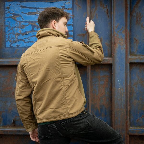 COMBAT FLEECE VEST18 <div>Het <strong>combat fleece vest</strong> is ontworpen voor optimale veelzijdigheid en comfort tijdens outdooractiviteiten. Dit vest, gemaakt van hoogwaardig <strong>polyester</strong>, is voorzien van strategische ventilatieopties onder de oksels en verschillende opbergzakken voor al je benodigdheden. De robuuste <strong>YKK-ritsen</strong> garanderen duurzaamheid, terwijl de mogelijkheid om patches op de voor-, achter- en mouwgedeeltes te bevestigen, zorgt voor een gepersonaliseerde uitstraling. Dankzij het <strong>elastische koord met lockers</strong> aan de taille kun je de pasvorm eenvoudig aanpassen voor extra comfort tijdens het dragen.</div> <div></div> <div><a title="Maattabel" href="https://dump.dev.newagents.nl/wp-content/uploads/2020/04/deDump.nl-101-INC-COMBAT-FLEECE-VEST.pdf" target="_blank" rel="noopener noreferrer"><button><span style="color: #ef471f;font-size: medium"><strong>Maattabel</strong></span></button></a></div>