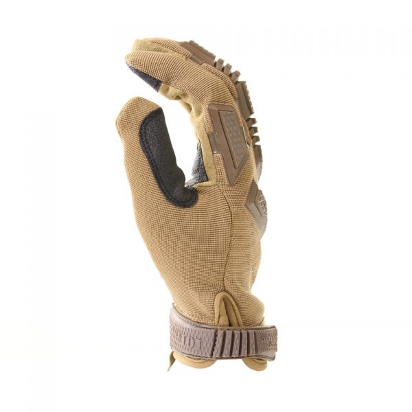 PR. TACTICAL HANDSCHOEN OPERATOR5 <h3 data-start="130" data-end="180"><strong data-start="134" data-end="178">Tactical Handschoenen Operator – 101 INC</strong></h3> <p data-start="182" data-end="583">De <strong data-start="185" data-end="219">Tactical Handschoenen Operator</strong> zijn de perfecte keuze voor <strong data-start="248" data-end="316">airsoft, tactische operaties, outdooractiviteiten en schietsport</strong>. Deze hoogwaardige handschoenen zijn ontworpen om maximale <strong data-start="376" data-end="414">bescherming, grip en flexibiliteit</strong> te bieden, zonder in te leveren op comfort. Dankzij het <strong data-start="471" data-end="505">slijtvast en ademend materiaal</strong> blijven je handen koel en beschermd, zelfs tijdens intensieve activiteiten.</p> <p data-start="585" data-end="880">De handschoenen zijn voorzien van een <strong data-start="623" data-end="646">klittenbandsluiting</strong>, waardoor ze altijd goed aansluiten om je pols. De <strong data-start="698" data-end="734">versterkte handpalmen en vingers</strong> zorgen voor extra bescherming en grip, ideaal voor <strong data-start="786" data-end="814">hoge-precisiehandelingen</strong> zoals het bedienen van een wapen of ander tactisch gereedschap.</p>