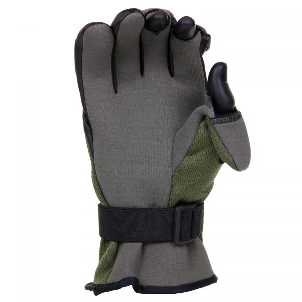 PR. TACTICAL NEOPR. HANDSCHOEN2 Onze Tactical Neopreen handschoenen zijn ontworpen voor veelzijdigheid en bescherming. Met wegklapbare vingertoppen bieden ze gemakkelijke toegang tot apparatuur, zelfs in koude omstandigheden. Bestel nu voor betrouwbare handschoenen in elke situatie.