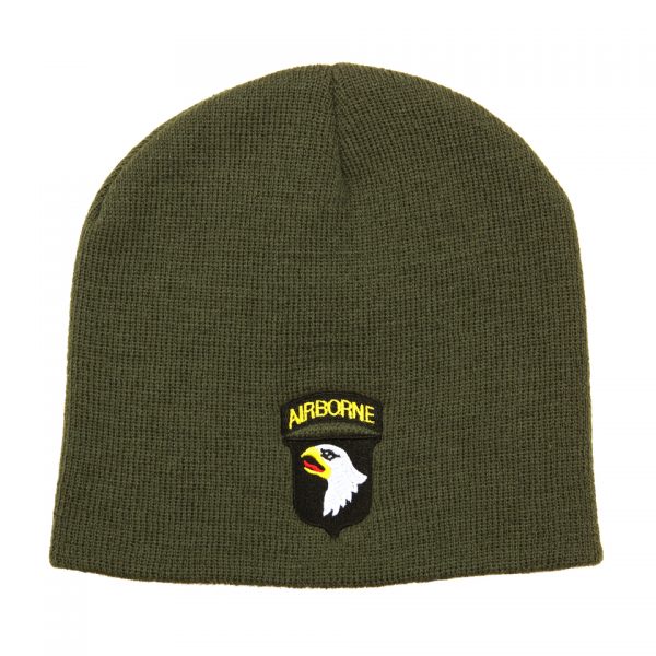 airborne <strong>Over de 101st Airborne Division:</strong> De <strong>101st Airborne Division</strong> is een gespecialiseerde luchtmobiele infanteriedivisie van het Amerikaanse leger, getraind voor luchtlandingsoperaties. De divisie staat bekend om hun strategische slagkracht en heeft een rijke geschiedenis van deelname aan belangrijke conflicten zoals <strong>Operatie Overlord</strong> (D-Day), <strong>Operation Market Garden</strong>, en de <strong>Slag om de Ardennen</strong>. Met hun uitzonderlijke mobiliteit en intensieve training worden de Screaming Eagles beschouwd als de "speerpunt" van het Amerikaanse leger. Deze beanie is perfect voor liefhebbers van militaire geschiedenis, outdoor-activiteiten of voor iedereen die zich warm wil houden met een stijlvol accessoire.