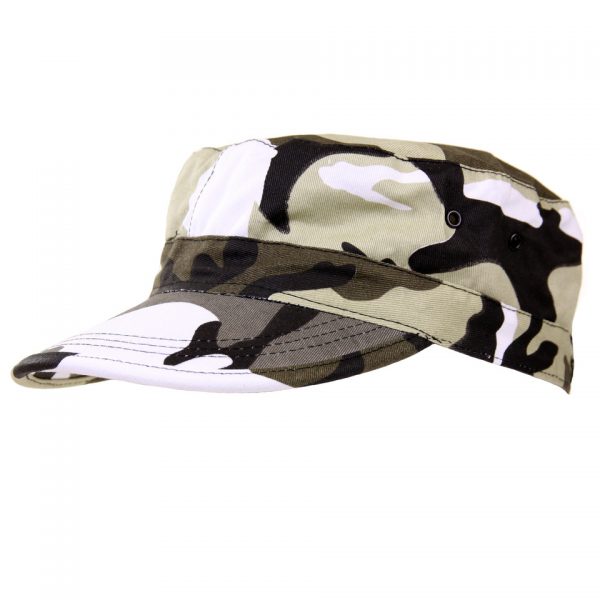 kinderpet camo1 Modieuze kinderpet met militaire look, verkrijgbaar in verschillende kleuren. De kindercap Camo heeft een zeer aangenaam en lichtgewicht comfort en past bij elk outfit. De kindercap Camo is gemaakt van 100% katoen. One size fits all!!