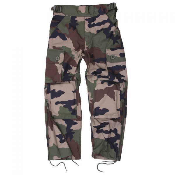 smock 1 <big>Smock pants Recon Ripstop broek Franse Camo gemaakt van 65% polyester en 35% katoen</big> <strong>Kenmerken:</strong> <ul> <li><big>Voorzien van 6 opbergzakken </big></li> <li><big>Knie-bescherming ( eventueel verwijderbaar )</big></li> <li><big>Breedte onderkant broekspijp verstelbaar door middel van rits </big></li> <li><big>Enkele molle aansluitingen </big></li> <li><big>Broek verstelbaar met koorden en riemen</big></li> </ul> <a title="Maattabel" href="https://dump.dev.newagents.nl/wp-content/uploads/2021/10/111310-Smock-pants-Recon.pdf" target="_blank" rel="noopener noreferrer"><button><span style="color: #ef471f; font-size: medium;"><strong>Maattabel</strong></span></button></a>