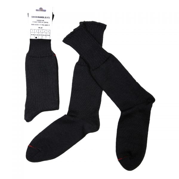 sok <big>Comfortabele Zwart leger sok van 70% wol en 30% polyamide.</big> <strong>Kenmerken:</strong> <ul> <li><big>Lang model</big></li> <li><big>Verkrijgbaar in 2 kleuren</big></li> <li><big>Verkrijgbaar in maat 39 t/m 48</big></li> <li><big>Machine wasbaar</big></li> </ul> <div></div> <div> <div class="colordesc">Zwart</div> </div>