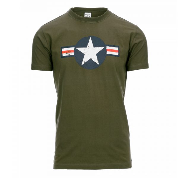 ww1 Upgrade je garderobe met ons T-shirt WW-II Groen van 100% katoen. Het authentieke ontwerp met het oude USAF logo maakt dit shirt uniek en stijlvol. Gemaakt van hoogwaardig katoen, biedt het shirt niet alleen comfort, maar ook duurzaamheid. Of je nu een liefhebber bent van militaire geschiedenis of gewoon een opvallend fashion statement wilt maken, dit T-shirt is een must-have. Bestel nu bij DeDump.nl en geef je look een krachtige uitstraling met dit prachtige T-shirt WW-II van 100% katoen met bedrukt USAF logo. <a title="Maattabel" href="https://dump.dev.newagents.nl/wp-content/uploads/2024/01/133504-T-shirt-WW-II-maattabel.pdf" target="_blank" rel="noopener noreferrer"><button><span style="color: #ef471f;font-size: medium"><strong>Maattabel</strong></span></button></a>