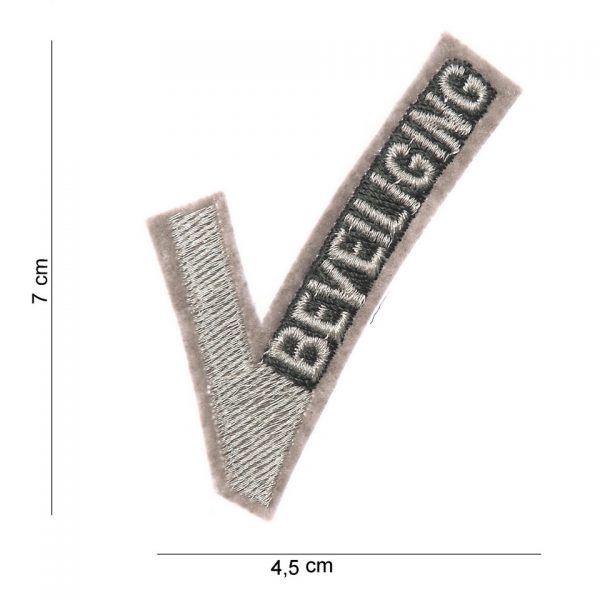 EMBLEEM STOF BEVEILIGING V 11151 2026 Dit embleem van stof is ontworpen met een V-logo en het woord 'beveiliging' erin verwerkt. Het is een stevige en duurzame patch, ideaal om op uniformen, jassen of tassen te bevestigen. <strong>Kenmerken:</strong> <ul> <li><strong>Materiaal:</strong> Hoogwaardige stof</li> <li><strong>Ontwerp:</strong> V-logo met 'beveiliging' tekst</li> <li><strong>Toepassing:</strong> Geschikt voor uniformen, jassen, tassen, etc.</li> <li><strong>Duurzaamheid:</strong> Gemaakt van robuust en lang houdbaar materiaal</li> </ul> Dit embleem is perfect voor beveiligingspersoneel en anderen die behoefte hebben aan een duidelijke identificatie.