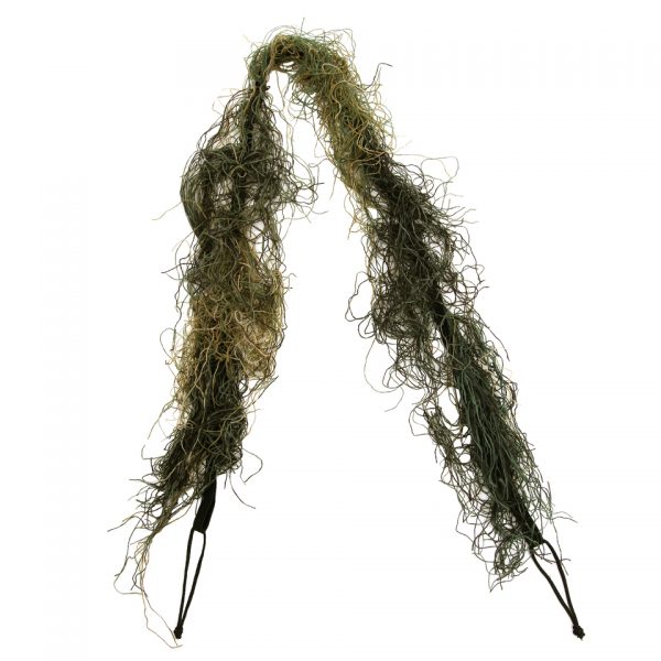 GILLIE SUIT SPECIAL FORCES3 Ghillie Suit Special Forces Woodland bij DeDump.nl is een professioneel camouflage pak dat is ontworpen voor gebruik door special forces. Dit pak is gemaakt van hoogwaardig nylon en katoen om duurzaamheid en betrouwbaarheid te garanderen tijdens tactische operaties en outdoor missies. Het Ghillie Suit biedt uitstekende camouflage-eigenschappen, waardoor je bijna onzichtbaar wordt in je omgeving. Het is voorzien van losse vezels en bladeren die perfect opgaan in verschillende natuurlijke omgevingen, waardoor je effectief kunt opgaan in je omgeving en je aanwezigheid kunt verbergen. Het pak wordt compleet geleverd, inclusief hoofddeksel, waardoor je volledig bedekt bent en je hoofd en lichaam zijn gecamoufleerd. Dit Ghillie Suit is ontworpen voor intensief gebruik en biedt optimale bescherming tegen de elementen en eventuele schade. Het is ideaal voor gebruik door special forces, jacht, outdoor activiteiten en fotografie. Ga voor de ultieme camouflage met het Ghillie Suit Special Forces. Bestel nu bij DeDump.nl en bereid je voor op onopvallende en succesvolle missies in verschillende omgevingen.
