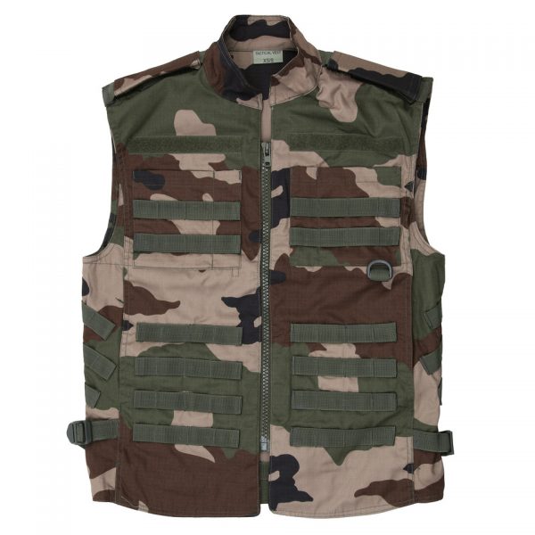 TACTICAL VEST RECON FRENCH CAMO Tactical vest recon Gemaakt van 65% polyester en 35% katoen. <strong>Kenmerken:</strong> <ul> <li>2 open opbergvakken</li> <li>2 opbergvakken met ritssluiting</li> <li>Voorzien van molle over het gehele vest</li> <li>Zijkant en achterkant vest verstelbaar</li> <li>Groot opbergvak aan de achterkant van het vest</li> </ul> <div class="colordesc">frans camo</div>