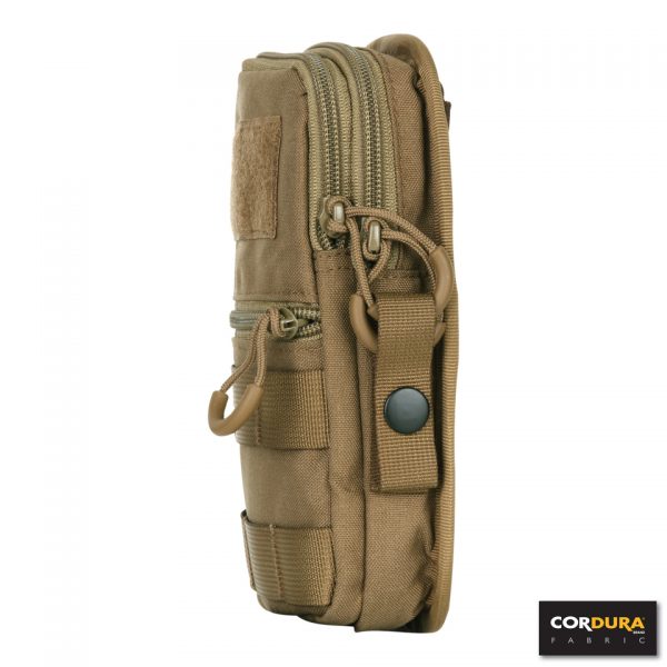 PADDED UTILITY POUCH CORDURA LQ161686 Utility Pouch gemaakt van Cordura Fabric Nylon. Multifunctionele pouch tijdens outdoor activiteiten of dienst. <strong>Kenmerken:</strong> <ul> <li>Voorzien van Molle</li> <li>YKK rits</li> <li>Cordura Fabric</li> <li>Versterkte achterkant pouch</li> <li>Riem om ritsen vast te zetten</li> <li>Klein opberg compartiment voorzijde</li> </ul> <strong>Afmeting: </strong>20 x 12 x 6 cm zwart