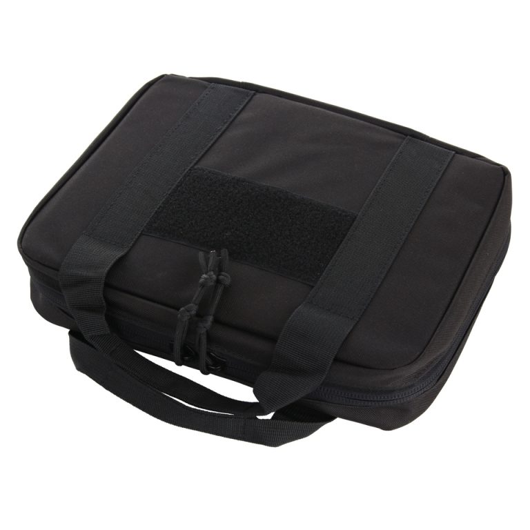 PATCH COLLECTOR7 De <strong>Patch Collector</strong> van <strong>101 INC</strong> is dé ideale opbergtas voor het overzichtelijk bewaren en presenteren van al je patches. Of je nu een verzamelaar bent of een professioneel display wilt creëren, deze tas biedt de perfecte combinatie van functionaliteit en stijl. Met een <strong>dubbele rits</strong> en een stevig <strong>handvat</strong> is de tas gemakkelijk te vervoeren. De buitenzijde is voorzien van <strong>velcro</strong>, waardoor je je favoriete patches direct kunt bevestigen. Aan de binnenzijde vind je <strong>vier uitneembare pagina's</strong>, wat het organiseren van je collectie eenvoudig maakt. <div class="colordesc">zwart</div>