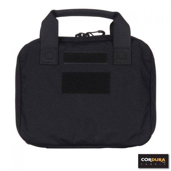 PISTOOL DRAAGTAS CORDURA LQ161696 Pistool draagtas gemaakt van Cordura Fabric Nylon. Functionele en duurzame tas om een pistool of andere accessoires veilig en beschermd te vervoeren. Voorzien van dik foam voor optimale bescherming. <strong>Kenmerken:</strong> <ul> <li>Cordura Fabric</li> <li>YKK ritsen</li> <li>Elastische magazijnhouder binnenzijde pouch</li> <li>Opbergvak met rits binnenzijde pouch</li> <li>Velcro paneel voor patch</li> </ul> <strong>Afmeting:</strong> 29 x 24 x 7 cm zwart