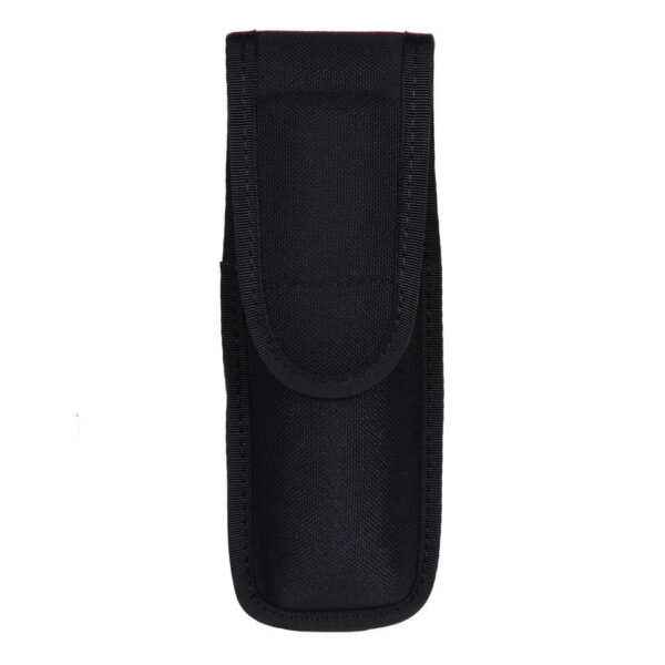 TACTICAL LIGHT POUCH e1669105933768 1 Tactical light pouch. <strong>Afmetingen: </strong> Diameter: 3,5 cm Lengte: 16 cm <div class="colordesc">zwart</div>