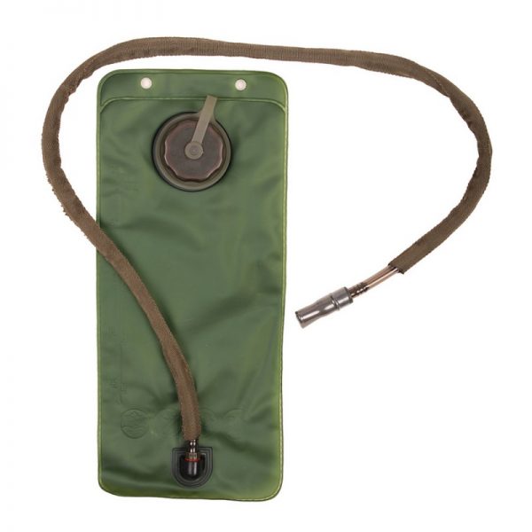 359356 Watertank voor camel bag 3 Ltr. Watertank voor camel bag gemaakt van plastic. Deze watertank heeft een inhoud van 3 liter. <strong>Afmeting: </strong>16 x 45 cm <div class="colordesc">groen</div>
