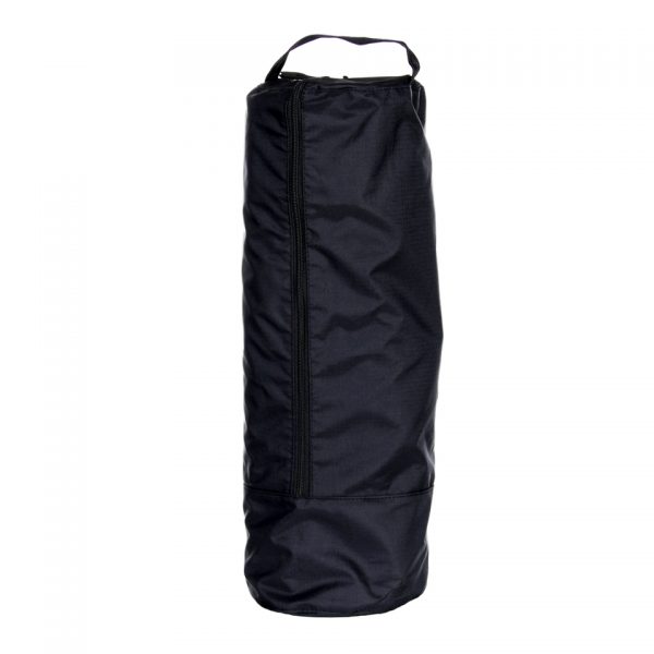 VELDBED LICHTGEWICHT3 Lichtgewicht Veldbed - High-End Aluminium Frame Dit lichtgewicht veldbed biedt het summum aan comfort en gemak voor avonturiers en reizigers. Met een robuust aluminium frame is dit veldbed duurzaam en toch zeer licht van gewicht, waardoor het ideaal is voor verschillende outdoor activiteiten zoals kamperen, vissen en reizen. Niet alleen geschikt voor avontuurlijke uitjes, maar ook perfect als logeerbed voor gasten. Het innovatieve ontwerp maakt het veldbed snel en moeiteloos in- en uitklapbaar, waardoor het gebruiksgemak optimaal is. Bovendien is het bed zeer compact op te bergen in de bijgeleverde draagtas, waardoor je het gemakkelijk overal mee naartoe kunt nemen. Specificaties: <ul> <li>Afmetingen bed: 190 x 68 x 38 cm</li> <li>Afmetingen ingepakt draagtas: 60 x 20 cm</li> <li>Draagvermogen: 125 kg</li> <li>Materiaal stof: Nylon</li> <li>Materiaal frame: Aluminium</li> </ul> Dankzij het ruime ligoppervlak van 190 x 68 cm kun je genieten van een goede nachtrust, zelfs in de wildernis. Het sterke draagvermogen van 125 kg zorgt voor een veilige en comfortabele slaapervaring. De stoffen bekleding van nylon is duurzaam en gemakkelijk schoon te houden, perfect voor avonturen in de natuur. Het aluminium frame biedt de nodige stabiliteit zonder extra gewicht toe te voegen. Het lichtgewicht veldbed met high-end aluminium frame is de ideale metgezel voor avonturiers die op zoek zijn naar comfort en mobiliteit. Bestel nu en ervaar de ultieme ontspanning tijdens je outdoor activiteiten en reizen!