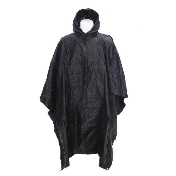 325242 Poncho ripstop3 <h3 data-start="0" data-end="90"><strong data-start="4" data-end="88">Fostex Garments Ripstop Poncho – Waterdichte Bescherming voor Outdoor & Survival</strong></h3> <p data-start="92" data-end="400">De <strong data-start="95" data-end="129">Fostex Garments Ripstop Poncho</strong> is een veelzijdige en duurzame regenponcho, perfect voor outdooractiviteiten, survival, kamperen en airsoft. Gemaakt van <strong data-start="251" data-end="277">100% ripstop-materiaal</strong>, biedt deze poncho <strong data-start="297" data-end="344">uitstekende bescherming tegen regen en wind</strong>, terwijl hij toch <strong data-start="363" data-end="390">lichtgewicht en compact</strong> blijft.</p> <p data-start="402" data-end="590">Dankzij het <strong data-start="414" data-end="440">sterke ripstop-weefsel</strong> is de poncho <strong data-start="454" data-end="473">scheurbestendig</strong> en bestand tegen ruwe omstandigheden, waardoor hij een ideale keuze is voor avonturiers en militaire toepassingen.</p>