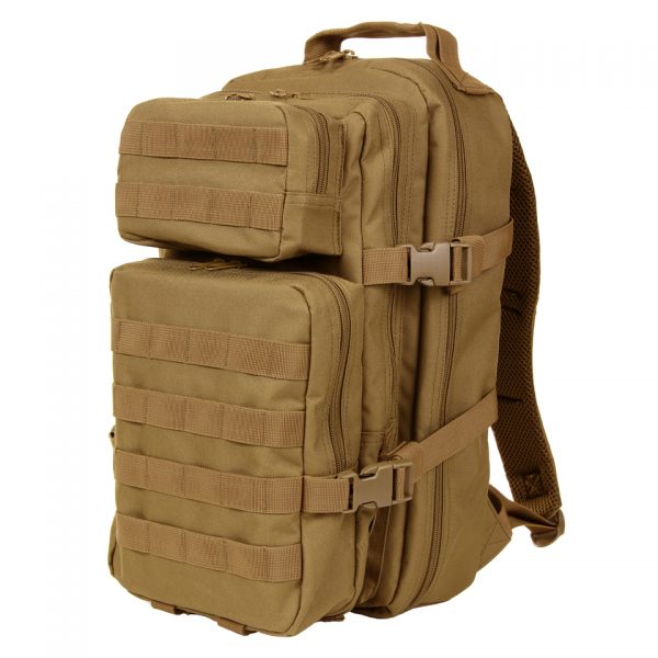 RUGZAK US ASSAULT LQ13168A4 Ontdek de 101 INC® US Assault Rugzak - een stoere daypack met 25 liter inhoud, ideaal voor dagtrips, school of woon-werkverkeer. Lichtgewicht met comfortabele padding, verstelbare draagstraps, Molle systeem, 4 ritsvakken, en laptopruimte. Gemaakt van duurzaam 100% polyester.
