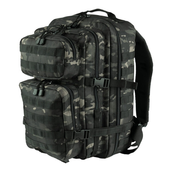 Rugzak Mountain33 De <strong>101 INC Rugzak Mountain</strong> is een robuuste rugzak ontworpen voor veelzijdig gebruik, gemaakt van 100% polyester. Deze rugzak is ideaal voor outdooractiviteiten, dagelijks gebruik of tactische doeleinden. Het beschikt over 4 afzonderlijke compartimenten, elk afsluitbaar met een rits, waardoor je spullen georganiseerd en veilig opgeborgen blijven. Dankzij de MOLLE-webbing aan de voor- en zijkanten kun je eenvoudig extra accessoires bevestigen. <strong>Kenmerken:</strong> <ul> <li><strong>Totale inhoud:</strong> 45 liter</li> <li><strong>Materialen:</strong> 100% polyester, duurzaam en slijtvast</li> <li><strong>Compartimenten:</strong> <ul> <li>Voorvak klein: 14 x 21 x 8 cm</li> <li>Voorvak groot: 25 x 21 x 12 cm</li> <li>Middenvak: 43 x 26 x 10 cm</li> <li>Hoofdvak: 46 x 28 x 21 cm</li> </ul> </li> <li><strong>MOLLE-systeem:</strong> Aan de voorzijde en zijkanten voor modulaire uitbreiding</li> </ul>