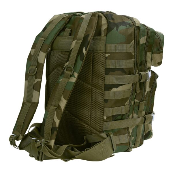 Rugzak Mountain8 De <strong>101 INC Rugzak Mountain</strong> is een robuuste rugzak ontworpen voor veelzijdig gebruik, gemaakt van 100% polyester. Deze rugzak is ideaal voor outdooractiviteiten, dagelijks gebruik of tactische doeleinden. Het beschikt over 4 afzonderlijke compartimenten, elk afsluitbaar met een rits, waardoor je spullen georganiseerd en veilig opgeborgen blijven. Dankzij de MOLLE-webbing aan de voor- en zijkanten kun je eenvoudig extra accessoires bevestigen. <strong>Kenmerken:</strong> <ul> <li><strong>Totale inhoud:</strong> 45 liter</li> <li><strong>Materialen:</strong> 100% polyester, duurzaam en slijtvast</li> <li><strong>Compartimenten:</strong> <ul> <li>Voorvak klein: 14 x 21 x 8 cm</li> <li>Voorvak groot: 25 x 21 x 12 cm</li> <li>Middenvak: 43 x 26 x 10 cm</li> <li>Hoofdvak: 46 x 28 x 21 cm</li> </ul> </li> <li><strong>MOLLE-systeem:</strong> Aan de voorzijde en zijkanten voor modulaire uitbreiding</li> </ul>