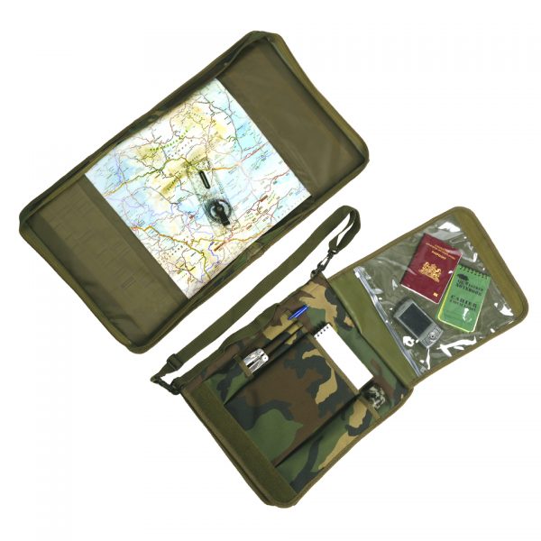 KAART MAP RECON GROOT Kaart map van 100% nylon A3 formaat. <div class="colordesc">woodland</div>