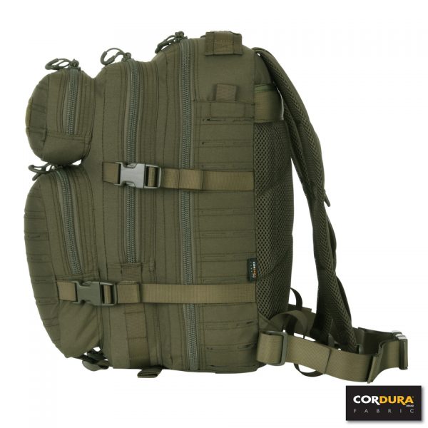 LASERCUT 1 DAY ASSAULT RUGZAK CORDURA LQ161734 De Lasercut 1-day assault rugzak Cordura LQ16173 is een compacte en stevige rugzak, ideaal voor een dagje weg, school, of outdooractiviteiten zoals airsoft. Gemaakt van hoogwaardig Cordura Fabric, biedt deze rugzak duurzaamheid en slijtvastheid. De lasercut Molle-uitsparingen maken het eenvoudig om extra accessoires en pouches te bevestigen.