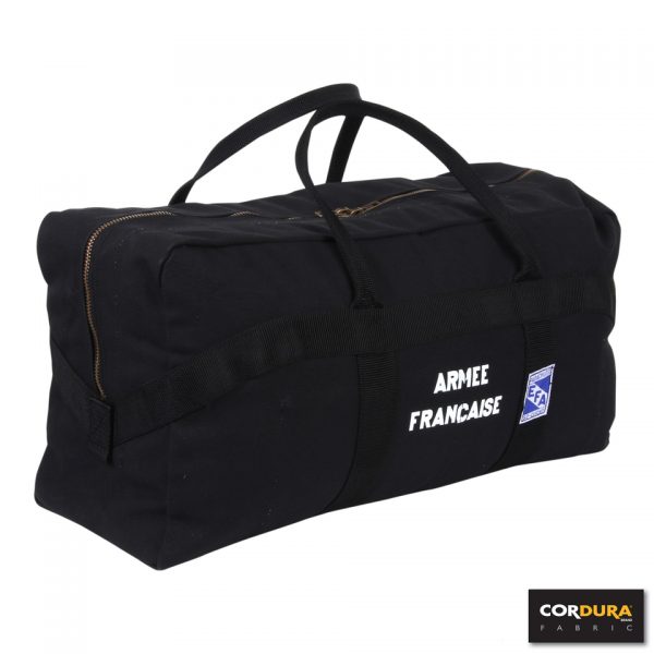 PARACHUTE TAS ARMEE FRANCAISE GROOT CORDURA LQ161981 Parachute tas Armee Française gemaakt van 100% canvas. Ruime draagtas die handig is voor op reis, sport of andere outdooractiviteiten. De webbing en hengsels zijn van 100% Cordura Fabrics. <strong>Kenmerken:</strong> <ul> <li>Webbing en hengsel van Cordura Fabric</li> <li>Veel opbergruimte</li> <li>Lichtgewicht</li> </ul> <strong>​Afmeting: </strong>54 x 28 x 28 cm <strong>Inhoud:</strong> 40 liter <div> <div class="colorimg">Zwart</div> </div>