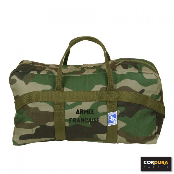 PARACHUTE TAS ARMEE FRANCAISE GROOT CORDURA LQ161983 Parachute tas Armee Française gemaakt van 100% canvas. Ruime draagtas die handig is voor op reis, sport of andere outdooractiviteiten. De webbing en hengsels zijn van 100% Cordura Fabrics. <strong>Kenmerken:</strong> <ul> <li>Webbing en hengsel van Cordura Fabric</li> <li>Veel opbergruimte</li> <li>Lichtgewicht</li> </ul> <strong>​Afmeting: </strong>54 x 28 x 28 cm <strong>Inhoud:</strong> 40 liter <div> <div class="colorimg">Frans Camo</div> </div>
