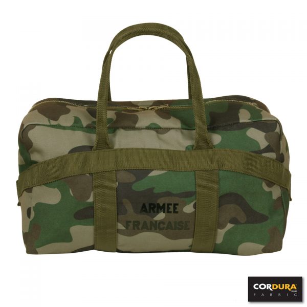 PARACHUTE TAS ARMEE FRANCAISE KLEIN CORDURA LQ161974 Parachute tas Armee Française gemaakt van 100% canvas. Ruime draagtas die handig is voor op reis, sport of andere outdooractiviteiten. De webbing en hengsels zijn van 100% Cordura Fabrics. <strong>Kenmerken:</strong> <ul> <li>Webbing en hengsel van Cordura Fabric</li> <li>Veel opbergruimte</li> <li>Lichtgewicht</li> </ul> <strong>​​Afmeting:</strong> 47 x 24 x 25 cm <strong>Inhoud: </strong>28 liter Frans Camo