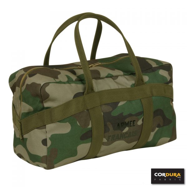 PARACHUTE TAS ARMEE FRANCAISE KLEIN CORDURA LQ161975 Parachute tas Armee Française gemaakt van 100% canvas. Ruime draagtas die handig is voor op reis, sport of andere outdooractiviteiten. De webbing en hengsels zijn van 100% Cordura Fabrics. <strong>Kenmerken:</strong> <ul> <li>Webbing en hengsel van Cordura Fabric</li> <li>Veel opbergruimte</li> <li>Lichtgewicht</li> </ul> <strong>​​Afmeting:</strong> 47 x 24 x 25 cm <strong>Inhoud: </strong>28 liter Frans Camo
