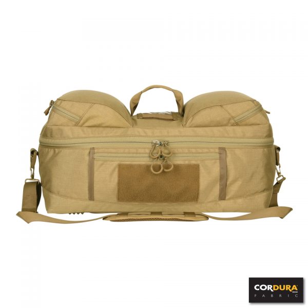 RANGE BAG CORDURA LQ161675 Range Bag gemaakt van Cordura Fabric. Multifunctionele draagtas met hengsel en verstelbare draagband. Deze range bags worden veel gebruikt in de buitensport, maar ook voor andere doeleinden. De binnenzijde van de tas is op te delen in diverse vakken door de handige velcro panelen. <strong>Kenmerken:</strong> <ul> <li>Gemaakt van 100% Cordura Fabric</li> <li>Duurzaam materiaal</li> <li>Lichtgewicht</li> <li>Binnenzijde op te delen in diverse vakken door velcro panelen.</li> <li>Velcro paneel aan de zijkant van de tas (voor bijv. patches)</li> <li>2 losse opbergvakken aan bovenzijde tas</li> <li>Naam/Adres vak aan de bovenzijde van de tas</li> </ul> <strong>​Afmetingen:</strong> Opbergvak bovenzijde (2 stuks): 20 x 21 x 7 cm (3 liter) Hoofdvak: 55 x 27 x 25 cm (38 liter) <div> <div class="colorimg">groen</div> </div>
