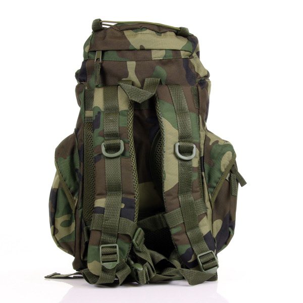 RUGZAK RECON 15 LTR.5 Rugzak recon 15 Ltr. van 100% nylon. De rugzak is getest onder zware omstandigheden en is water bestendig dankzij een ingebouwde regenhoes. <strong>Afmeting: </strong>24 x 15 x 40 cm. <div> <div class="colorimg">digital camo</div> </div>