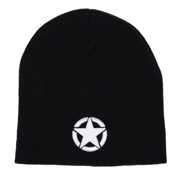 Beanie Allied Star7 De Beanie Allied Star is een stijlvolle en comfortabele beanie gemaakt van 100% acryl. Het opvallende ontwerp met WWII Military Allied Vehicle Stars maakt het een uniek eerbetoon aan de geschiedenis van het geallieerde leger tijdens de Tweede Wereldoorlog.
