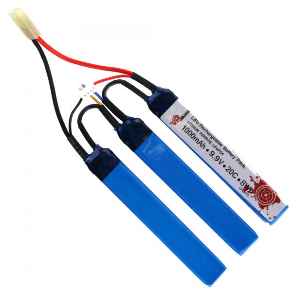 LIFE P04 HIGH DRAIN BATTERY PACK 1000MAH 9.9V 8WH TRIPLE Afmeting:3 X 125mm x 22mm x 6,5mm Gebruik en opslag: - Volledig opladen voor gebruik, mag tijd tussen zitten vanwege de lage zelfontlading. - Te gebruiken vanaf -10°C perfect voor de winterspelers en bruikbaar. - Deze accu heeft geen geheugen effect dus kan je hem gewoon opladen wanneer nodig zonder hem eerst te ontladen. Alle accu typen kunnen niet tegen diep ontlading. Gebeurt dit wel dan is de kans op schade groot!