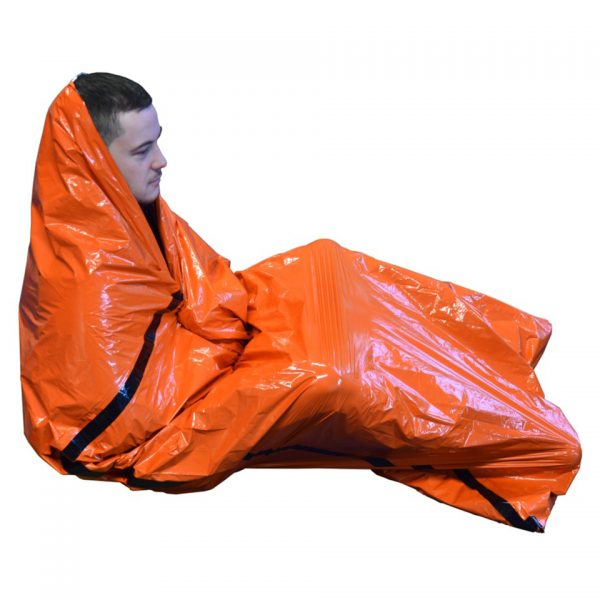 BCB BAD WEATHER BAG De BCB Bad Weather Bag CL182 biedt ultieme bescherming tegen wind en regen, reflecteert lichaamswarmte en is gemaakt van lichtgewicht, scheurvast materiaal. Een onmisbaar item voor outdooravonturen.