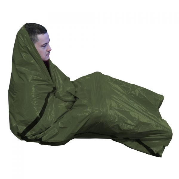 BCB BAD WEATHER BAG1 De BCB Bad Weather Bag CL182 biedt ultieme bescherming tegen wind en regen, reflecteert lichaamswarmte en is gemaakt van lichtgewicht, scheurvast materiaal. Een onmisbaar item voor outdooravonturen.