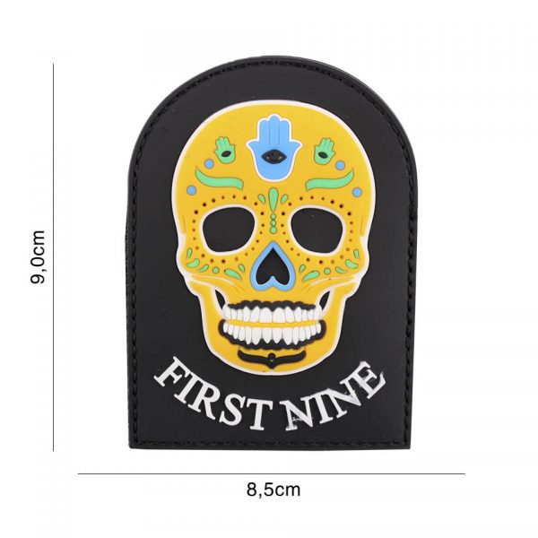 EMBLEEM 3D PVC FIRST NINE GEEL 6125 Embleem PVC met klitteband aan de achterzijde.