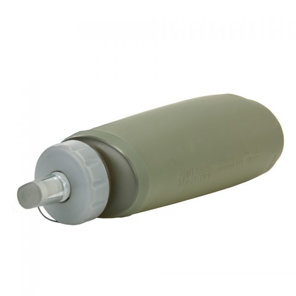OPVOUWBARE WATERFLES1 Opvouwbare waterfles Ranger Green. Ideaal voor op de camping of tijdens outdooractiviteiten. Dankzij de opvouwbare functie kan deze waterfles in een rugzak worden meegenomen. <strong>Kenmerken:</strong> <ul> <li>Voorzien van draaghendel</li> <li>Inhoud: 600 ml</li> </ul> Grootte (ingevouwen): 12 x 9 x 6 cm Grootte (uitgevouwen): 12 x 22 x 6 cm
