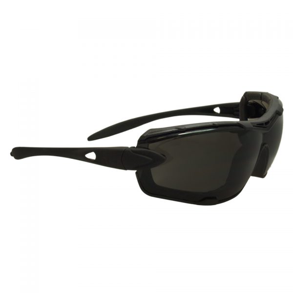 SWISSEYE BRIL DETECTION 40341 * Polycarbonatscheibe mit Antifog/Antiscratch-Beschichtung / polycarbonate lens with antifog/antiscratch-coating * Fassung PC / PC frame * Bügel mit Neigungswinkelverstellung (Inklination) / temples with inclination * 100% UVA-, UVB- und UVC-Schutz bis 400 nm / 100% UVA-, UVB- and UVC-protection up to 400 nm (nanometer) * Wechselscheibe in clear / spare lens in clear * Headband und Schaumstoffschutz / headband and foamed material as protection * Mikrofaserbeutel / microfiber bag * EN 12312-1, ANSI Z87.1, EN 166 <div class="colordesc">zwart</div>