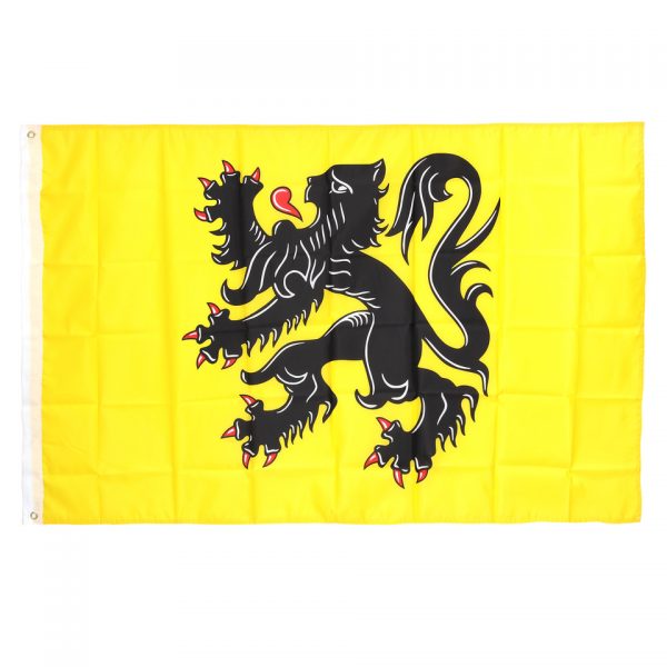 VLAG VLAANDEREN Vlag van 100% polyester Afmeting; 1 X 1,5 m. <b>Vlaanderen</b> is de noordelijke <a title="Deelstaat" href="https://nl.wikipedia.org/wiki/Deelstaat">deelstaat</a><sup id="cite_ref-2" class="reference"><a href="https://nl.wikipedia.org/wiki/Vlaanderen#cite_note-2">[2]</a></sup><sup id="cite_ref-3" class="reference"><a href="https://nl.wikipedia.org/wiki/Vlaanderen#cite_note-3">[3]</a></sup> van <a class="" title="België" href="https://nl.wikipedia.org/wiki/Belgi%C3%AB">België</a>, waar officieel <a title="Nederlands" href="https://nl.wikipedia.org/wiki/Nederlands">Nederlands</a> wordt gesproken. Doordat de instellingen van de <a title="Vlaamse Gemeenschap" href="https://nl.wikipedia.org/wiki/Vlaamse_Gemeenschap">Vlaamse Gemeenschap</a> – bevoegd voor onder meer <a title="Cultuur" href="https://nl.wikipedia.org/wiki/Cultuur">cultuur</a>, <a title="Onderwijs" href="https://nl.wikipedia.org/wiki/Onderwijs">onderwijs</a> en <a title="Welzijn" href="https://nl.wikipedia.org/wiki/Welzijn">welzijn</a> – en die van het <a class="mw-redirect" title="Vlaamse Gewest" href="https://nl.wikipedia.org/wiki/Vlaamse_Gewest">Vlaamse Gewest</a> – bevoegd voor onder meer economie, werkgelegenheid, openbare werken en landbouw – werden samengevoegd, ontstond één enkele <a title="Vlaamse overheid" href="https://nl.wikipedia.org/wiki/Vlaamse_overheid">Vlaamse overheid</a> bestaande uit het <a title="Vlaams Parlement" href="https://nl.wikipedia.org/wiki/Vlaams_Parlement">Vlaams Parlement</a> en de <a title="Vlaamse Regering" href="https://nl.wikipedia.org/wiki/Vlaamse_Regering">Vlaamse Regering</a>. In politieke zin slaat het begrip "Vlaanderen" dus op deze eengemaakte entiteit. Vlaanderen bestaat uit de provincies <a title="West-Vlaanderen" href="https://nl.wikipedia.org/wiki/West-Vlaanderen">West-Vlaanderen</a>, <a title="Oost-Vlaanderen" href="https://nl.wikipedia.org/wiki/Oost-Vlaanderen">Oost-Vlaanderen</a>, <a title="Antwerpen (provincie)" href="https://nl.wikipedia.org/wiki/Antwerpen_(provincie)">Antwerpen</a>, <a title="Vlaams-Brabant" href="https://nl.wikipedia.org/wiki/Vlaams-Brabant">Vlaams-Brabant</a> en <a title="Limburg (Belgische provincie)" href="https://nl.wikipedia.org/wiki/Limburg_(Belgische_provincie)">Limburg</a>, en uit het <a title="Brussels Hoofdstedelijk Gewest" href="https://nl.wikipedia.org/wiki/Brussels_Hoofdstedelijk_Gewest">Brussels Hoofdstedelijk Gewest</a>, dat Vlaanderen deelt met de Franstaligen. Het zuidelijke deel van België is het <a title="Frans" href="https://nl.wikipedia.org/wiki/Frans">Franstalige</a> <a title="Wallonië" href="https://nl.wikipedia.org/wiki/Walloni%C3%AB">Wallonië</a>. Het <a title="Vlaams Parlement" href="https://nl.wikipedia.org/wiki/Vlaams_Parlement">Vlaams Parlement</a> en de <a title="Vlaamse Regering" href="https://nl.wikipedia.org/wiki/Vlaamse_Regering">Vlaamse Regering</a> zijn gevestigd in <a title="Brussel (stad)" href="https://nl.wikipedia.org/wiki/Brussel_(stad)">Brussel</a>. Vlaanderen kent het <a title="Nederlands" href="https://nl.wikipedia.org/wiki/Nederlands">Nederlands</a> en de <a title="Vlaamse Gebarentaal" href="https://nl.wikipedia.org/wiki/Vlaamse_Gebarentaal">Vlaamse Gebarentaal</a> (VGT) als officiële talen. In het Vlaamse Gewest, inclusief de <a title="Brusselse Rand" href="https://nl.wikipedia.org/wiki/Brusselse_Rand">Brusselse Rand</a>, is de Vlaamse overheid voor al haar bevoegdheden de enige bevoegde instantie en is het Nederlands de enige officiële taal op alle overheidsniveaus, uitgezonderd de <a title="Faciliteitengemeente" href="https://nl.wikipedia.org/wiki/Faciliteitengemeente">faciliteitengemeenten</a>, waar ook het Frans een beperkte erkenning geniet. Sinds in 1830 de <a title="Belgische Revolutie" href="https://nl.wikipedia.org/wiki/Belgische_Revolutie">onafhankelijkheid uitgeroepen</a> was, gaf de politiek dominante Franstalige <a class="mw-redirect" title="Bourgeoisie" href="https://nl.wikipedia.org/wiki/Bourgeoisie">bourgeoisie</a> voor de uitbouw van de nationale <a class="mw-redirect" title="Eerste industriële revolutie" href="https://nl.wikipedia.org/wiki/Eerste_industri%C3%ABle_revolutie">eerste</a> en <a title="Tweede industriële revolutie" href="https://nl.wikipedia.org/wiki/Tweede_industri%C3%ABle_revolutie">tweede industriële revolutie</a> de voorkeur aan Wallonië, waar overheidsinvesteringen het zwaartepunt van de Belgische economie legden. Vooral tijdens het <a title="Interbellum" href="https://nl.wikipedia.org/wiki/Interbellum">Interbellum</a> kwam de <a title="Vlaamse Beweging" href="https://nl.wikipedia.org/wiki/Vlaamse_Beweging">Vlaamse Beweging</a> op voor de <a title="Taalstrijd in België" href="https://nl.wikipedia.org/wiki/Taalstrijd_in_Belgi%C3%AB">erkenning van het Nederlands</a> en de sociaaleconomische ontwikkeling van het meer <a class="mw-redirect" title="Agrarisch" href="https://nl.wikipedia.org/wiki/Agrarisch">agrarisch</a> gebleven Vlaanderen en ze zou zich blijven verzetten tegen een algemene verfransing en het geleidelijk noordwaarts uitdijen van overwegend Franssprekend gebied. Dankzij naoorlogse investeringen voor verdere industrialisering werd Vlaanderen sinds de jaren 1960 welvarender dan <a title="Wallonië" href="https://nl.wikipedia.org/wiki/Walloni%C3%AB">Wallonië</a> en groeide het uit tot een van de meest welvarende, verstedelijkte en dichtstbevolkte regio's in de <a title="Europese Unie" href="https://nl.wikipedia.org/wiki/Europese_Unie">Europese Unie</a>. Dit ging gepaard met het vastleggen van de <a title="Taalgrens" href="https://nl.wikipedia.org/wiki/Taalgrens">taalgrens</a> en de <a class="mw-redirect" title="Schematisch overzicht Federale indeling België" href="https://nl.wikipedia.org/wiki/Schematisch_overzicht_Federale_indeling_Belgi%C3%AB">federalisering van het land</a>.