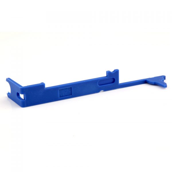 TAPPET PLATE V.7 NB0038 27001 Nylon tapped plate voor versie 7 versnellingsbakken. De plate is sterk, flexibel en heeft een lage wrijvingscoëfficiënt. Gemaakt van sterk nylon. <div class="colordesc">blauw</div>