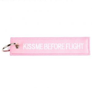 Sleutelhanger Kiss me before flight #49
