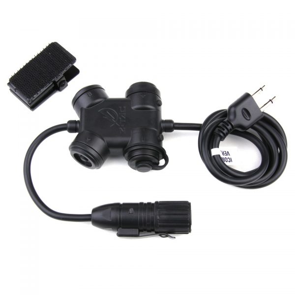 Z130 ZSILYNX ICOM Push-to-Talk knop met klip aan de achterkant voor het bevestigen aan een vest of strap. <div class="colordesc">zwart</div>