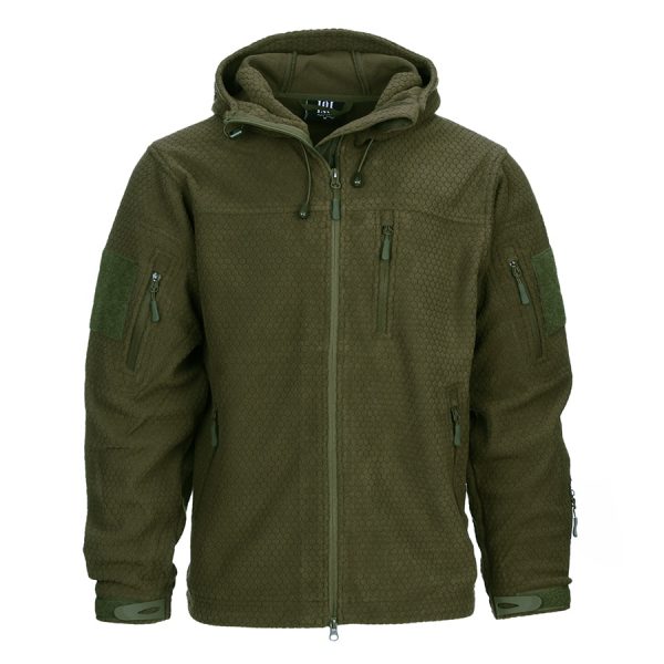 Hexagon fleece vest Ben je op zoek naar een comfortabel en functioneel fleece vest dat je warm houdt tijdens al je outdooractiviteiten? Het <strong>Hexagon fleece vest</strong> biedt een perfecte balans tussen stijl en functionaliteit. Dit veelzijdige vest is vervaardigd uit 260g/m² hoogwaardig polyester en biedt niet alleen optimale warmte, maar is ook ademend, zodat je je zelfs in actieve situaties comfortabel voelt. Dankzij het strakke ontwerp en de praktische details is dit vest ideaal voor zowel werk als recreatie. Met de handige verstelbare capuchon ben je goed beschermd tegen wind en regen, terwijl de verschillende zakken ervoor zorgen dat je altijd al je benodigdheden bij de hand hebt. Dit vest is uitgerust met <strong>twee ruime cargo-zakken op de mouwen</strong>, een cargo-zak op de onderarm, en <strong>drie voorzakken</strong> – perfect voor het veilig opbergen van je telefoon, sleutels, en andere kleine items. Dankzij de mogelijkheid om patches met velcro te bevestigen op de mouwen, kun je dit vest bovendien personaliseren naar je eigen smaak en wensen.