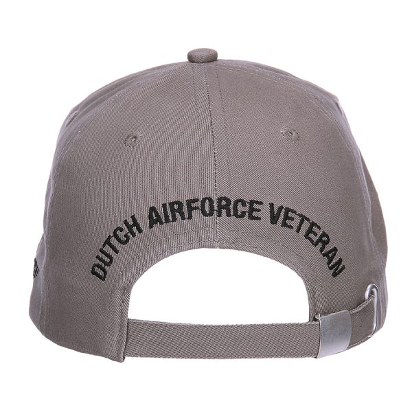 1111215100 Baseball veterans cap KLu4 <big><strong>Fostex Garments® Veteranen Cap Koninklijke Luchtmacht (KLU)</strong></big> <hr /> <big>Een mooie cap voor de Nederlandse veteraan of gewoon als verzamelaar. Verzamel deze unieke serie veteranen caps van onze vier onderdelen binnen de Nederlandse strijdkrachten.</big> Cap is volledig verstelbaar via een clip-sluiting aan de achterzijde. <strong>Kleur: </strong>Grijs <strong>Materiaal: </strong>100% katoen grijs