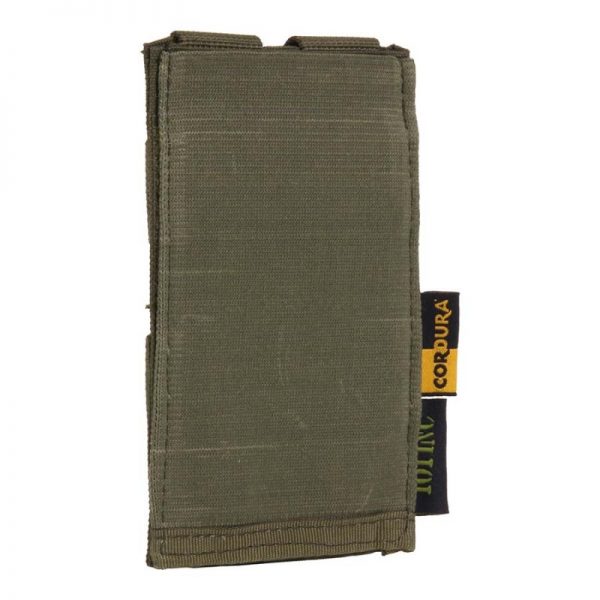 359952 Elastic band M4 pouch 1 LQ15286 groen Elastic band M4 pouch gemaakt van polyster en elastan. <strong>Afmeting: </strong>8 x 13 x 0.5 cm Let op! De kleur ICC FG is aan de voorzijde effen groen en aan de achterzijde (molle) in de camo kleur. <div> <div class="colorimg">groen</div> </div>