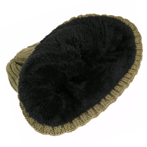 214318 Beanie muts2 <big>Deze beanie Groen is ideaal voor de extreem koude seizoenen. ​Dankzij de fleece voering, blijft het hoofd erg warm terwijl het nog steeds comfortabel zit.</big> <big><strong>Materiaal:</strong> Gebreid, gemaakt van 100% Acryl, voering gemaakt van 100% Polyester. <strong>Maat: </strong>One size fits all</big> <ul> <li>Gebreid</li> <li>Fleece voering</li> <li>Ademend</li> <li>Goed isolerend</li> <li>Gewicht 125 gr</li> </ul>