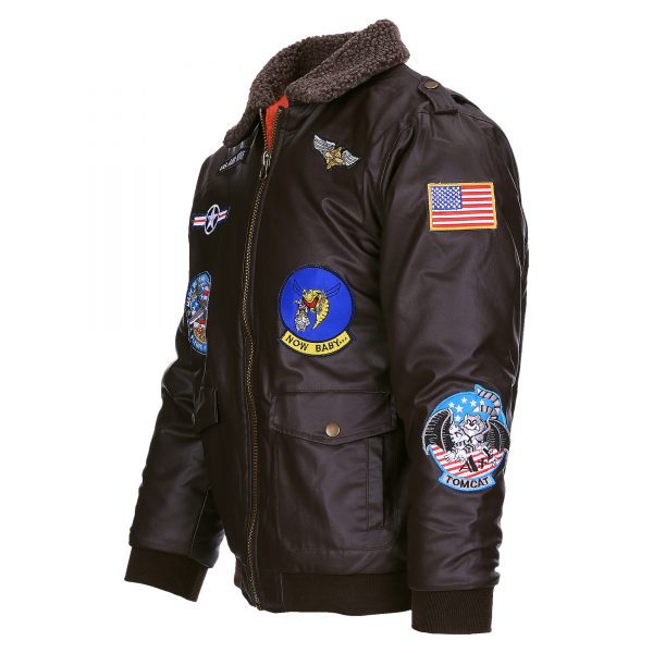 111121430 Kinder flight jacket PU leder1 <big>Dit kinder flight jack Bruin is gebaseerd op de vliegeniers jassen van de Amerikaanse piloten uit de jaren 50. Deze stoere kinderjas is gemaakt van PU leder en is voorzien van diverse luchtmacht emblemen. Tevens is de jas voorzien van 2 steekzakken aan de voorzijde en een imitatie bontkraag zodat het ook tijdens de koudere dagen gedragen kan worden. Geschikt voor weertype herfst/winter.</big> <strong>Buitenmateriaal:</strong> van 100% PU leder <strong>Binnenmateriaal: </strong>90% katoen en 10% polyester <strong>Voering:</strong> 100% polyester <strong>Kenmerken:</strong> <ul> <li><big>2 steekzakken aan de voorzijde</big></li> <li><big>Voorzien van diverse luchtvaart emblemen</big></li> <li><big>Imitatie bontkraag</big></li> </ul> <a title="Maattabel" href="https://dump.dev.newagents.nl/wp-content/uploads/2021/10/121430-Kinder-flight-jacket-PU-leder.pdf" target="_blank" rel="noopener noreferrer"><button><span style="color: #ef471f; font-size: medium;"><strong>Maattabel</strong></span></button></a> <table border="0" align="left"> <tbody> <tr> <td><strong>Kindermaten</strong></td> <td><strong>Maat kleding Kinderen</strong></td> <td></td> </tr> <tr> <td>92</td> <td><strong>XXS</strong></td> <td></td> </tr> <tr> <td>104</td> <td><strong>XS</strong></td> <td></td> </tr> <tr> <td>116</td> <td><strong>S</strong></td> <td></td> </tr> <tr> <td>128</td> <td><strong>M</strong></td> <td></td> </tr> <tr> <td>140</td> <td><strong>L</strong></td> <td></td> </tr> <tr> <td>152</td> <td><strong>XL</strong></td> <td></td> </tr> <tr> <td>164</td> <td><strong>XXL</strong></td> <td></td> </tr> <tr> <td>176</td> <td><strong>XXXL</strong></td> </tr> </tbody> </table>