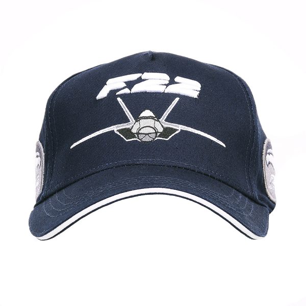 111215216 Kinder baseball cap F 22 U.S. Air Force1 Kinder Baseball cap Blauw van de U.S. Air Force F-22 straaljager van 100% katoen. De baseball cap heeft 3D geborduurde tekst en is verstelbaar aan de achterzijde. De pasvorm van de baseball cap is perfect en dankzij de verstelbaarheid past deze cap ieder kind. &nbsp;